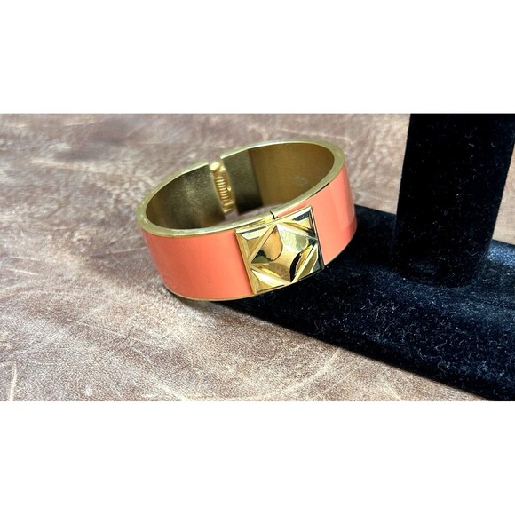 Vince Camuto Coral Pyramid Enamel Hinged Bracelet 3/4" Thick Chunky Fancy Cuff - Picture 4 of 7